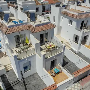 https://nerja-paradise-rentals-villa-jade.hotelsinnerja.org